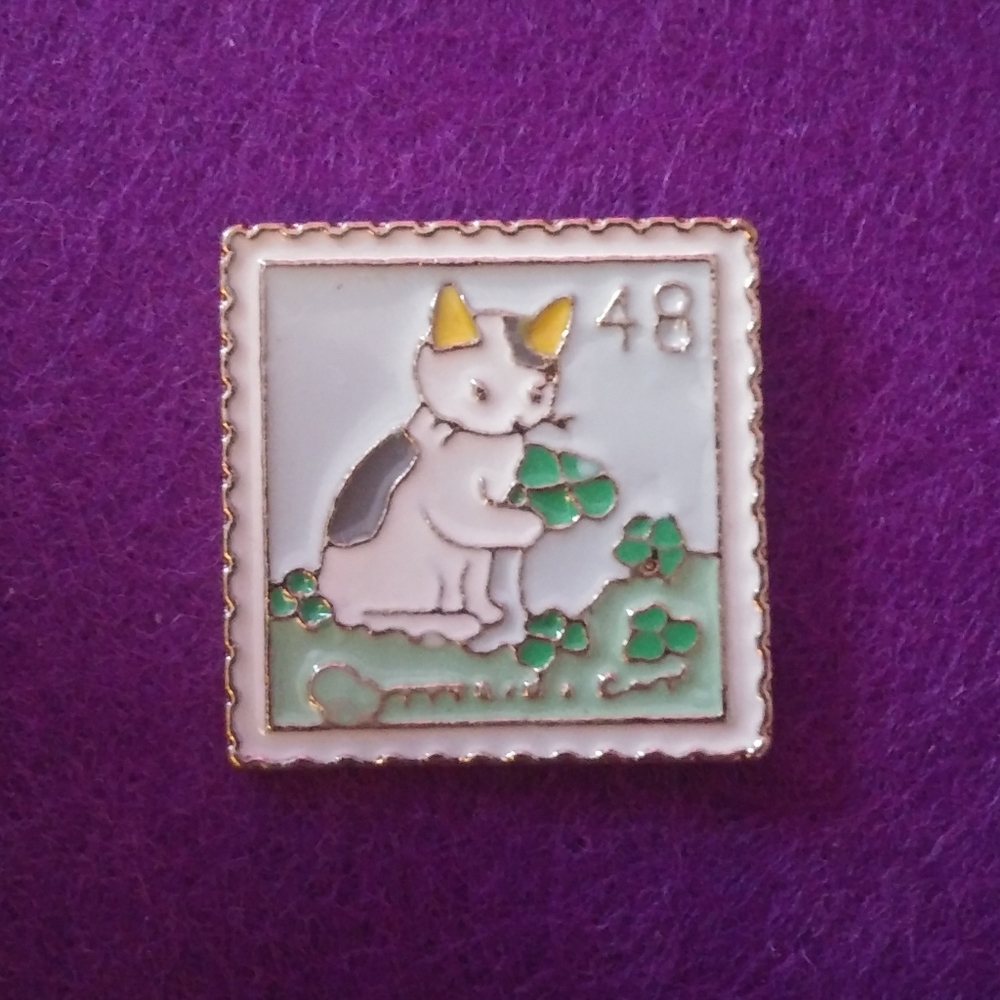 Cat Stamp Pin - Clover